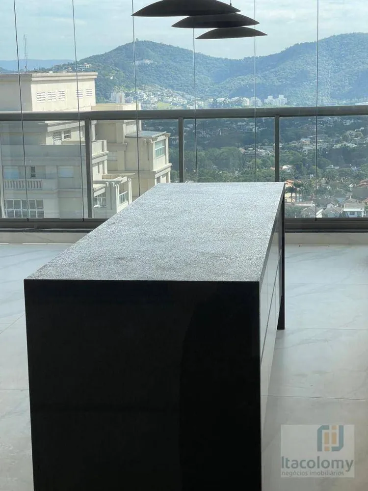 Apartamento, 4 quartos, 244 m² - Foto 1