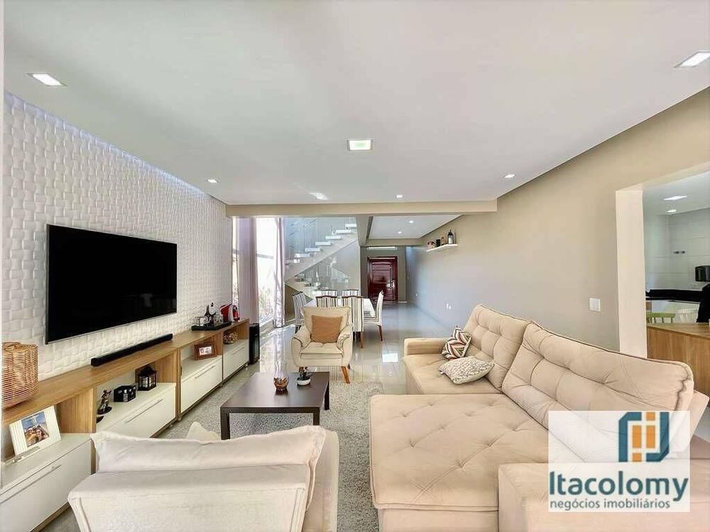 Casa de Condomínio à venda com 4 quartos, 315m² - Foto 3