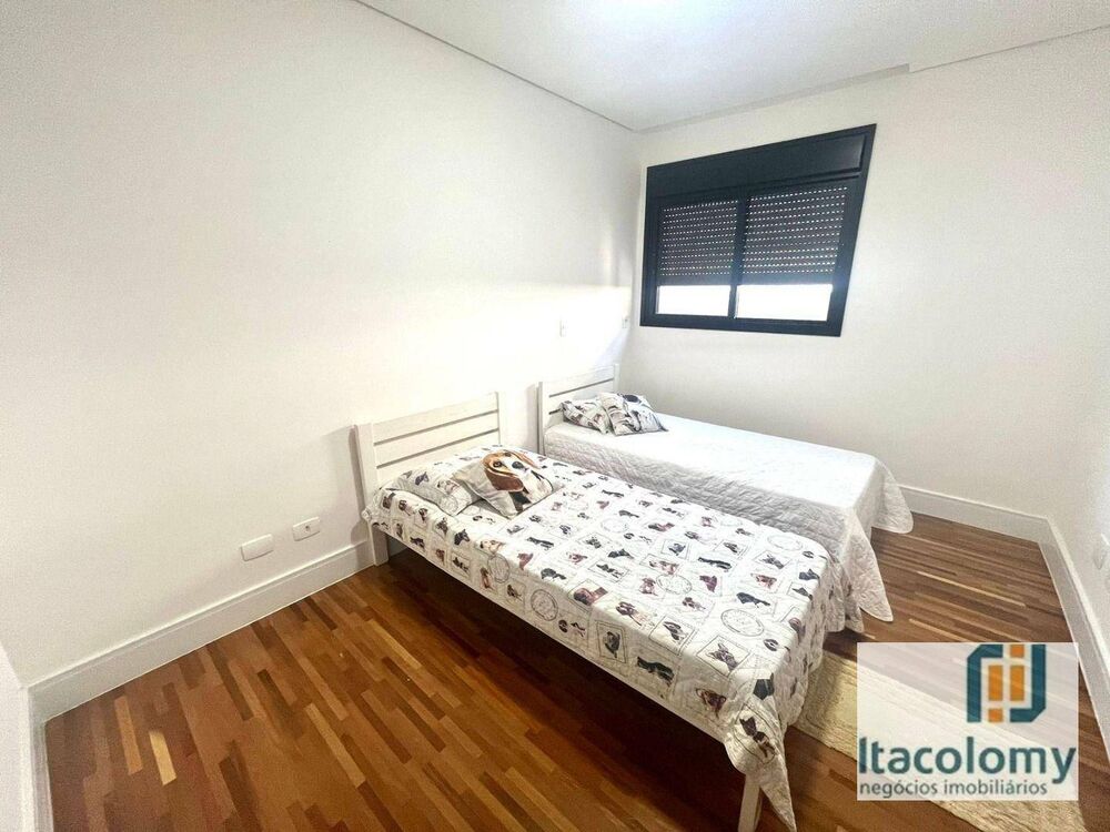 Casa de Condomínio para alugar com 5 quartos, 438m² - Foto 3