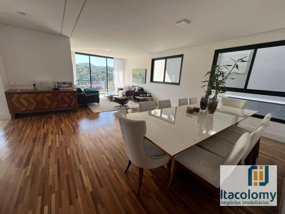 Casa de Condomínio para alugar com 5 quartos, 438m² - Foto 1
