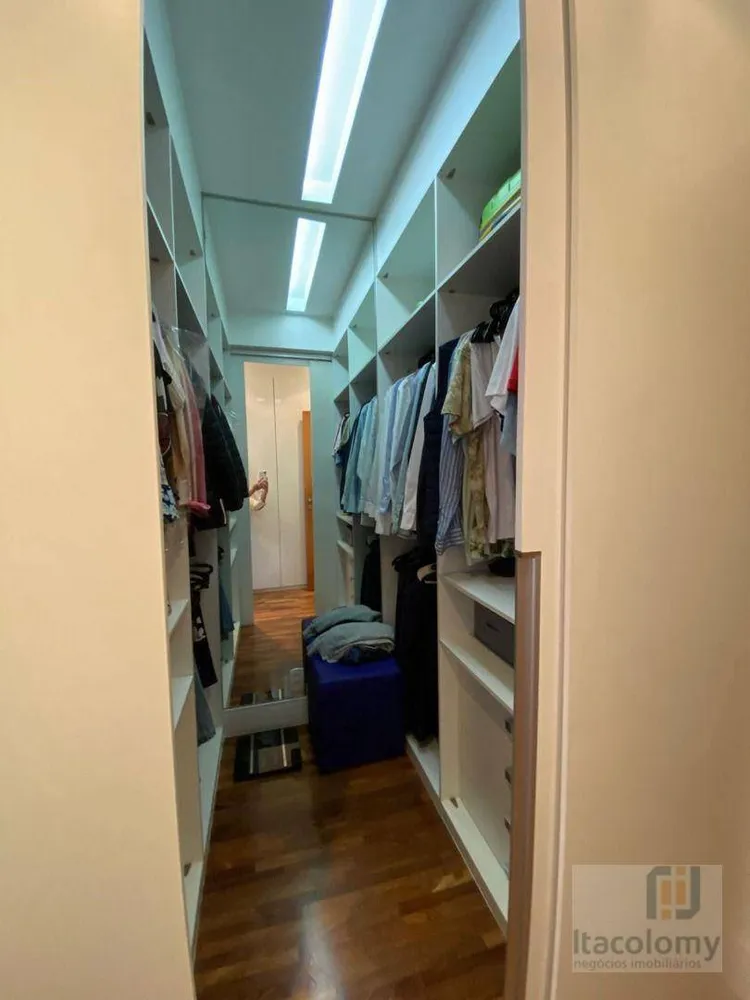Apartamento, 4 quartos, 240 m² - Foto 1
