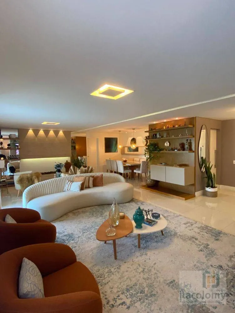 Apartamento, 3 quartos, 202 m² - Foto 1