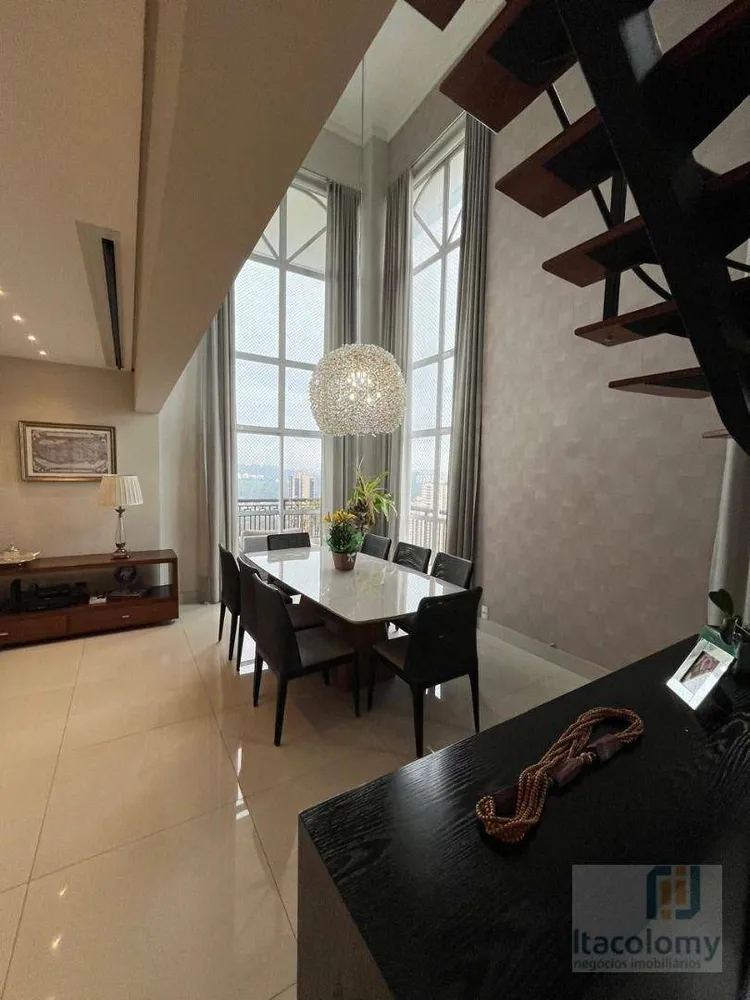 Apartamento, 3 quartos, 300 m² - Foto 1