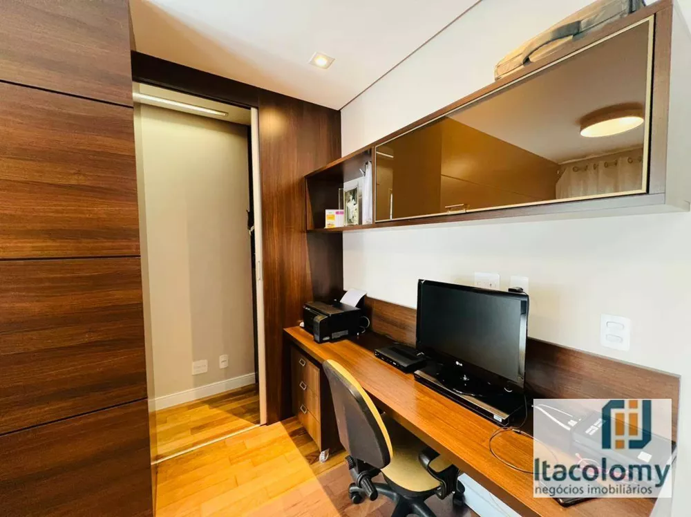 Apartamento à venda com 3 quartos, 240m² - Foto 4