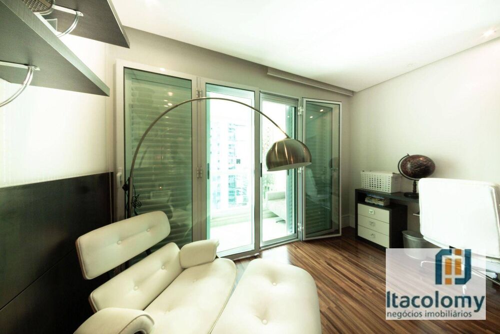 Apartamento, 3 quartos, 253 m² - Foto 1