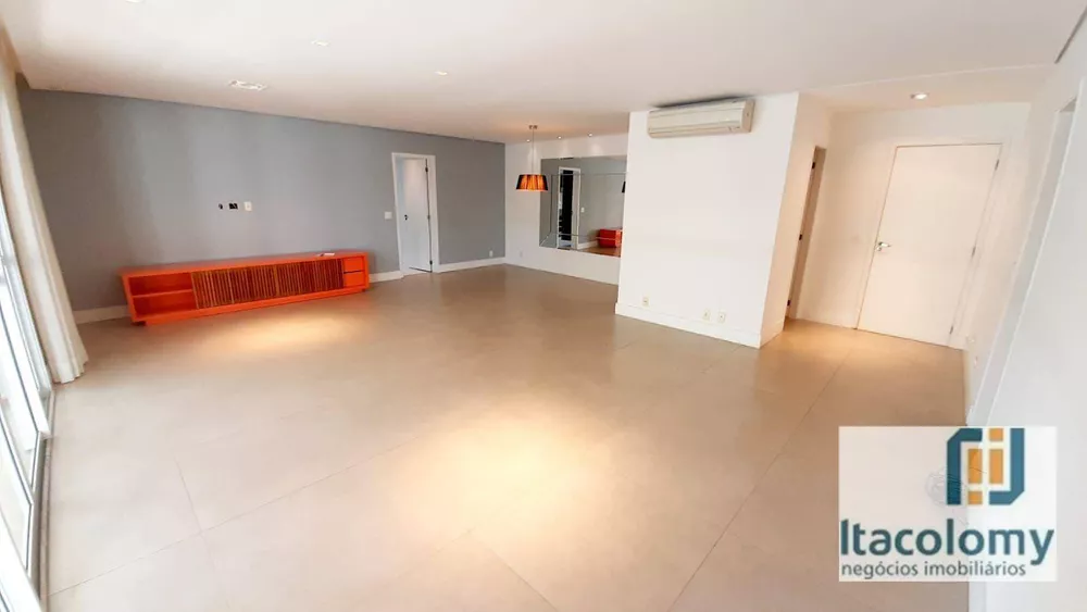 Apartamento à venda com 3 quartos, 202m² - Foto 1