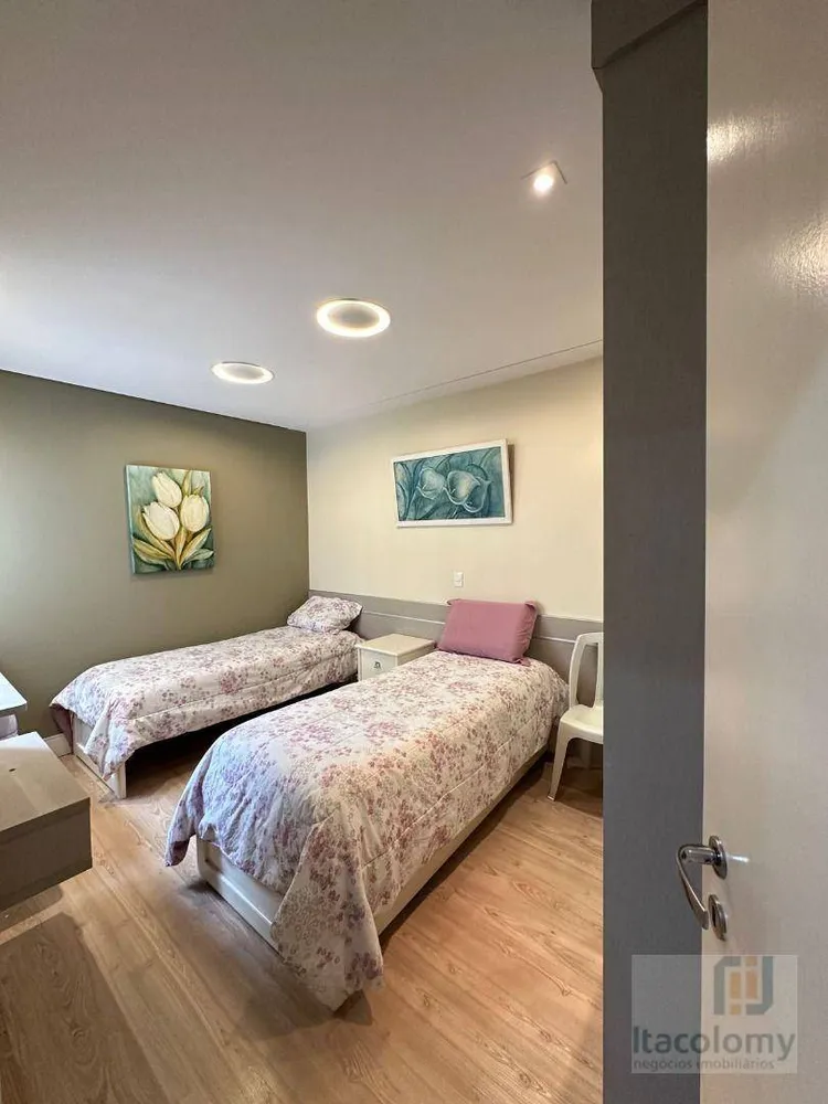 Apartamento, 3 quartos, 235 m² - Foto 9