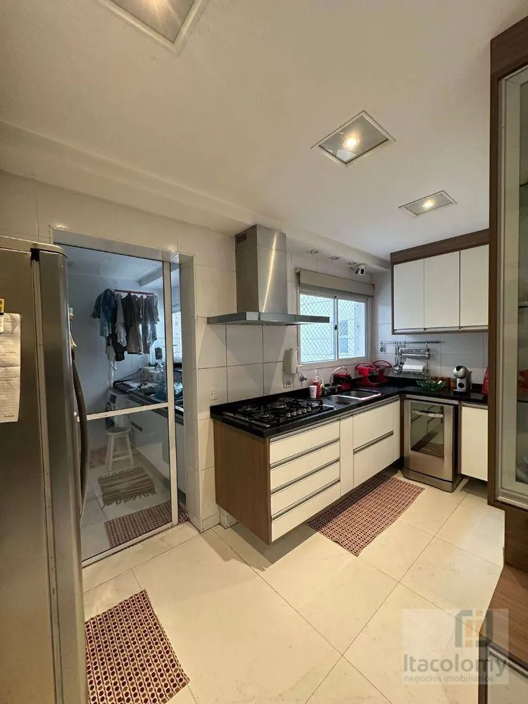 Apartamento, 3 quartos, 235 m² - Foto 13