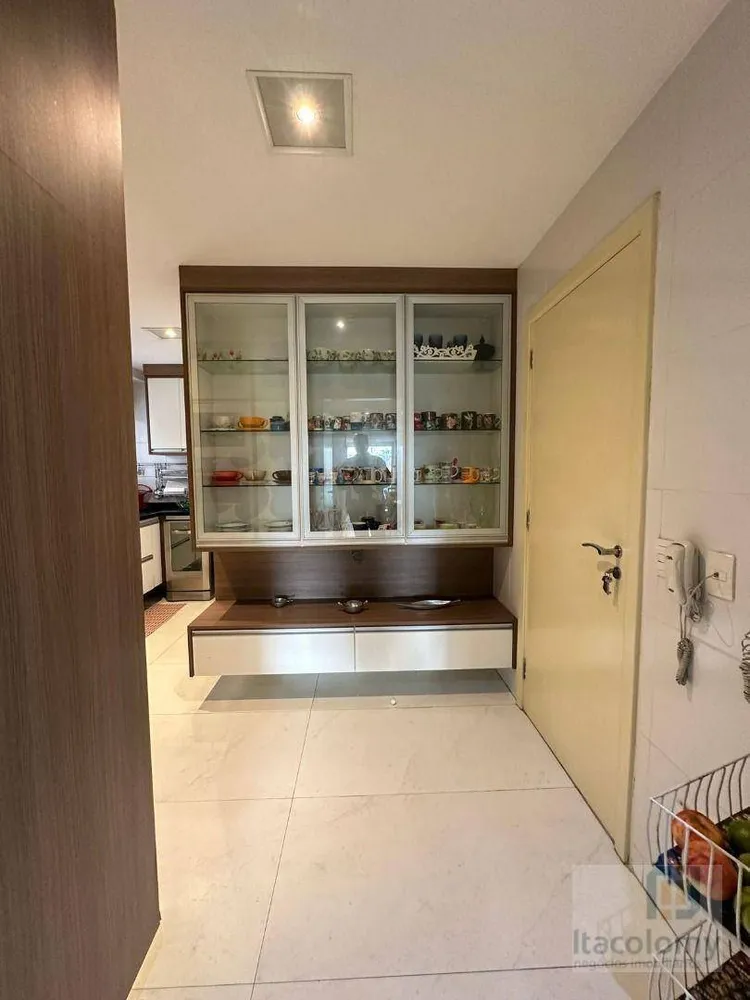 Apartamento, 3 quartos, 235 m² - Foto 14