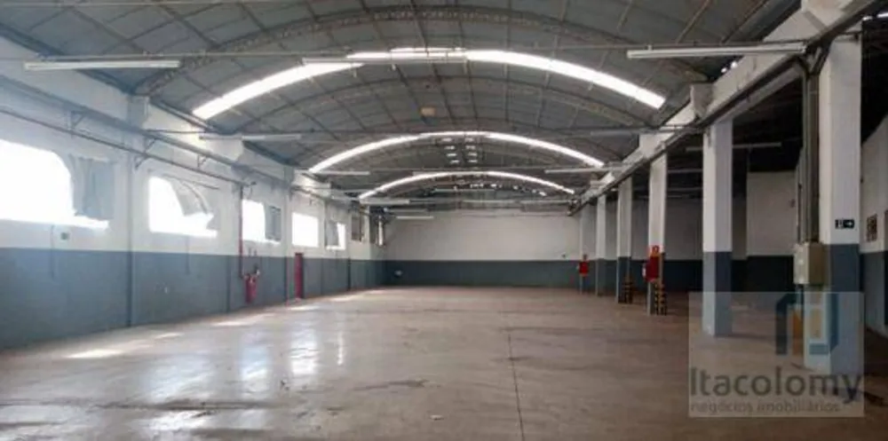 Depósito-Galpão, 2038 m² - Foto 1