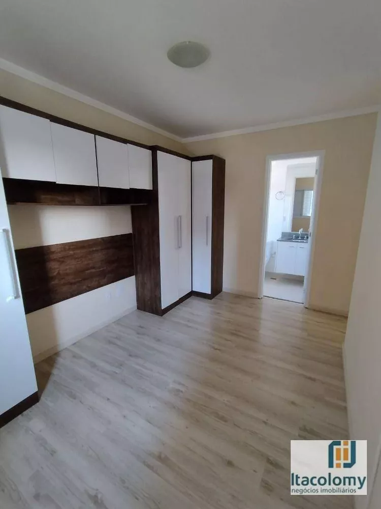 Apartamento à venda com 2 quartos, 64m² - Foto 4