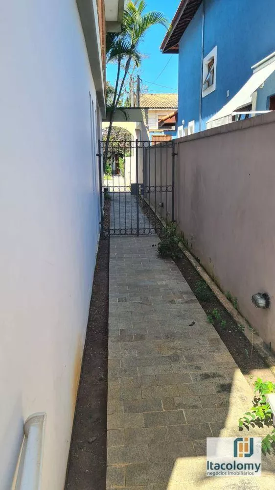 Casa de Condomínio à venda com 4 quartos, 302m² - Foto 8