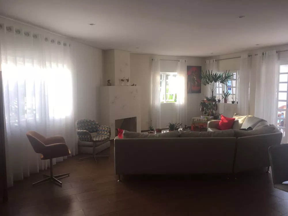 Casa de Condomínio à venda com 5 quartos, 420m² - Foto 4