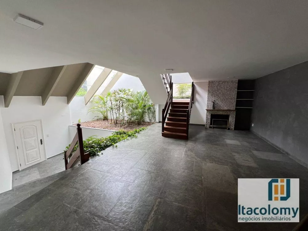 Casa de Condomínio à venda com 4 quartos, 460m² - Foto 3