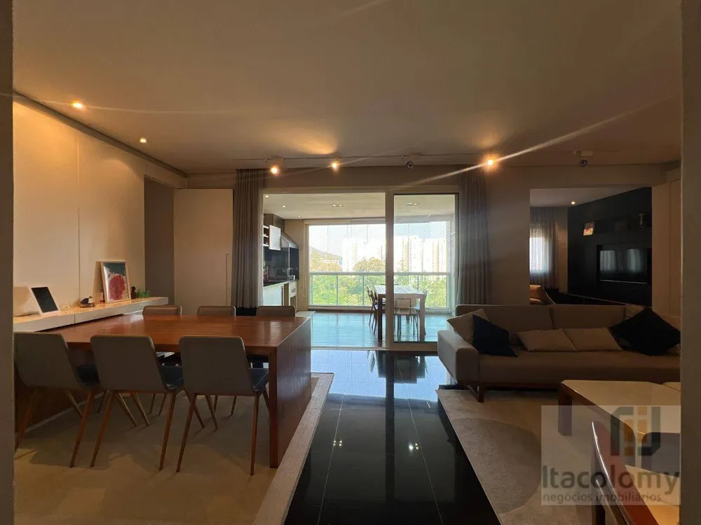 Apartamento, 3 quartos, 156 m² - Foto 2