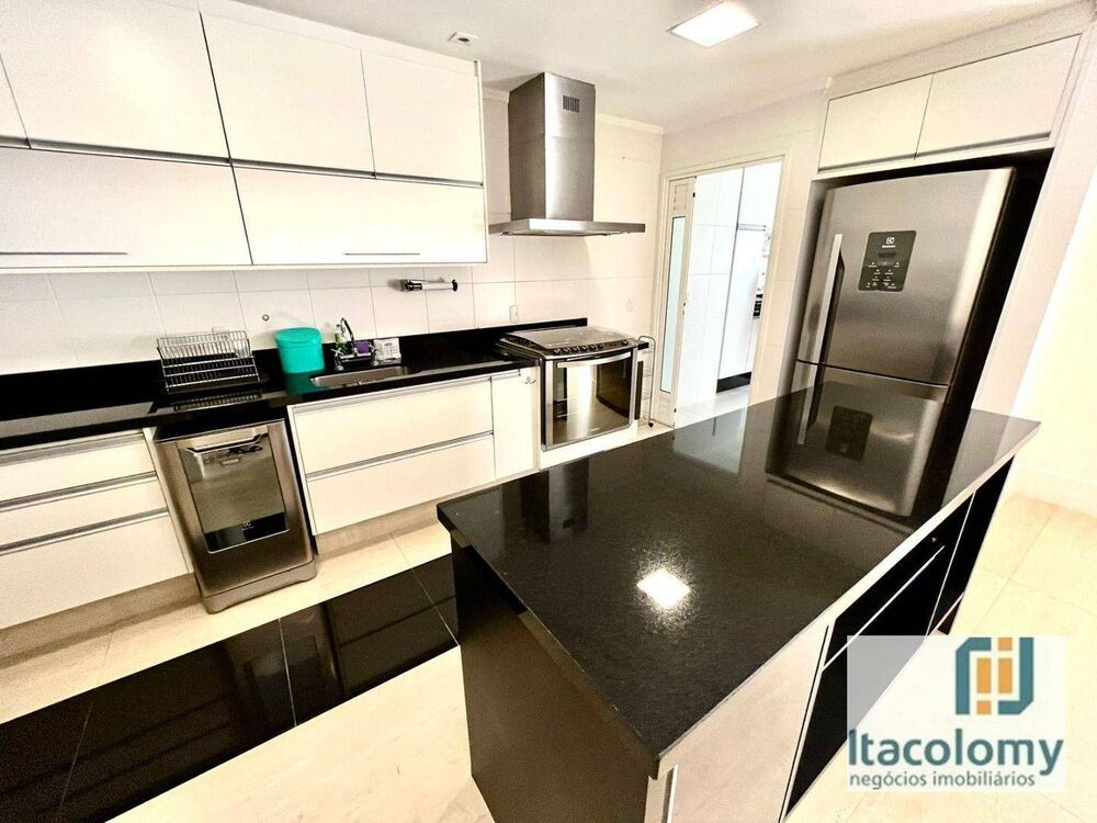Apartamento para alugar com 4 quartos, 250m² - Foto 44