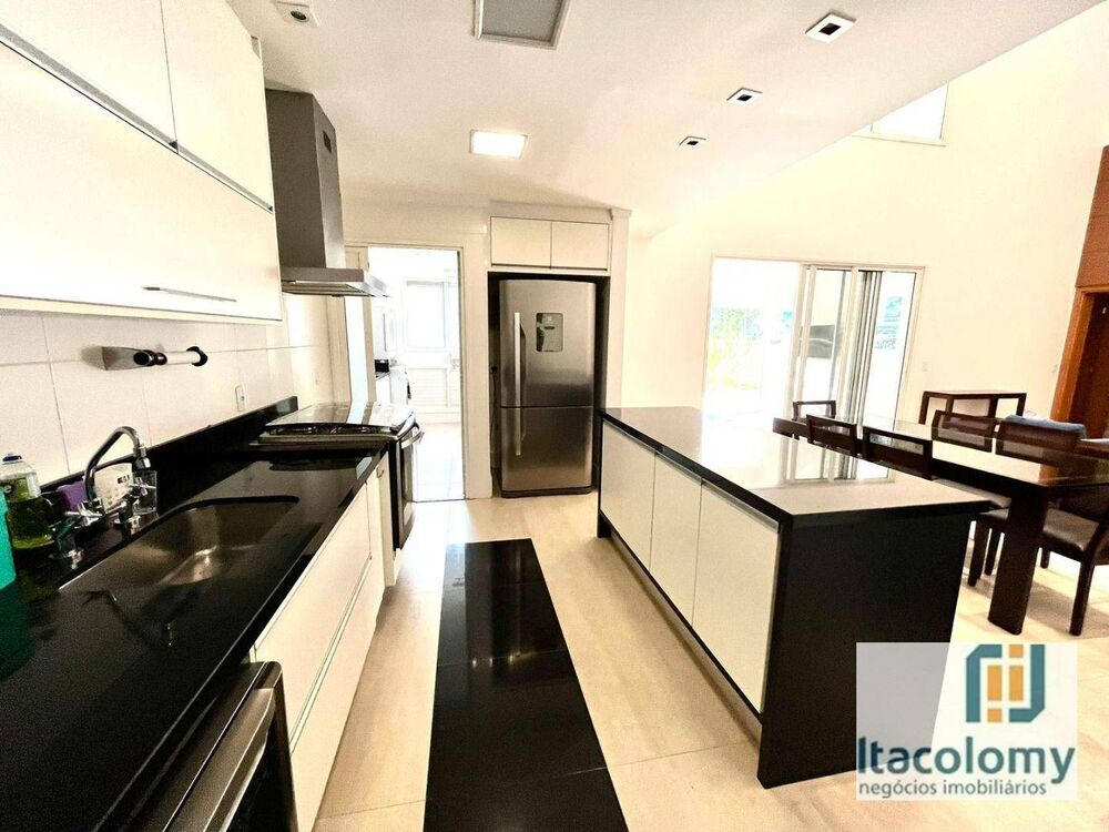Apartamento para alugar com 4 quartos, 250m² - Foto 42