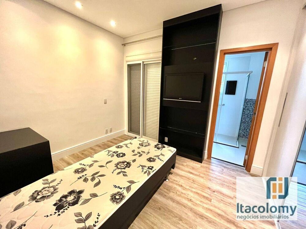 Apartamento para alugar com 4 quartos, 250m² - Foto 23