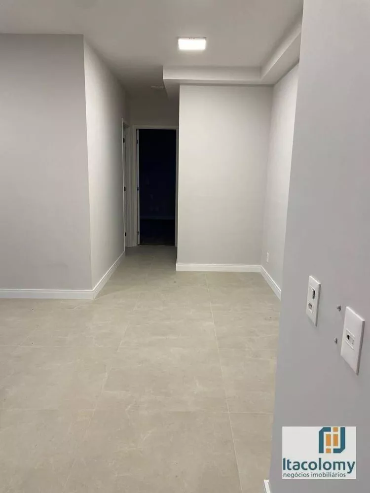 Apartamento à venda com 1 quarto, 65m² - Foto 2