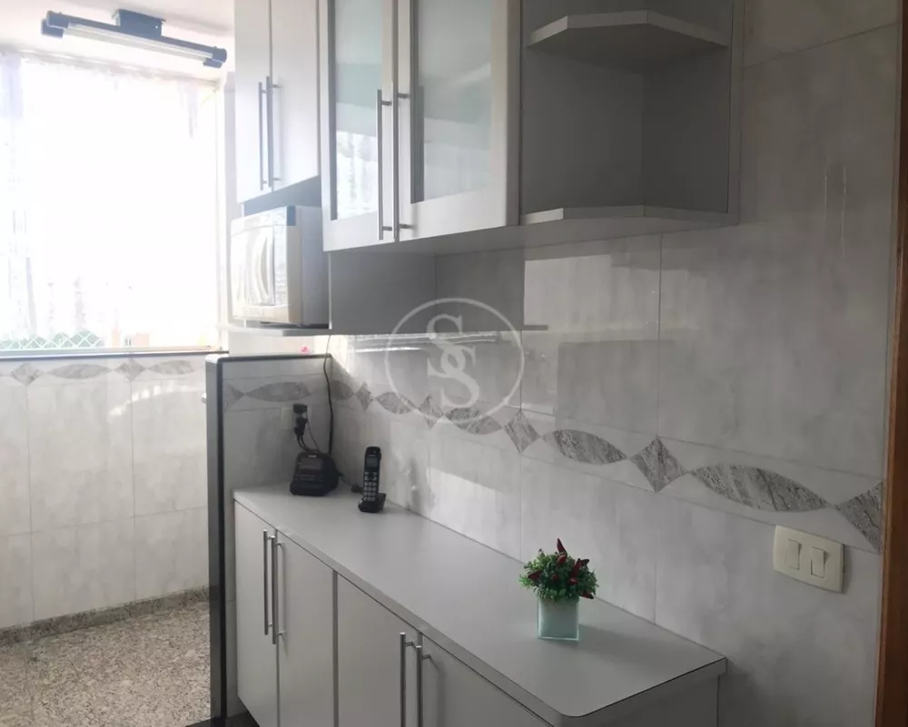 Apartamento à venda com 3 quartos, 70m² - Foto 4