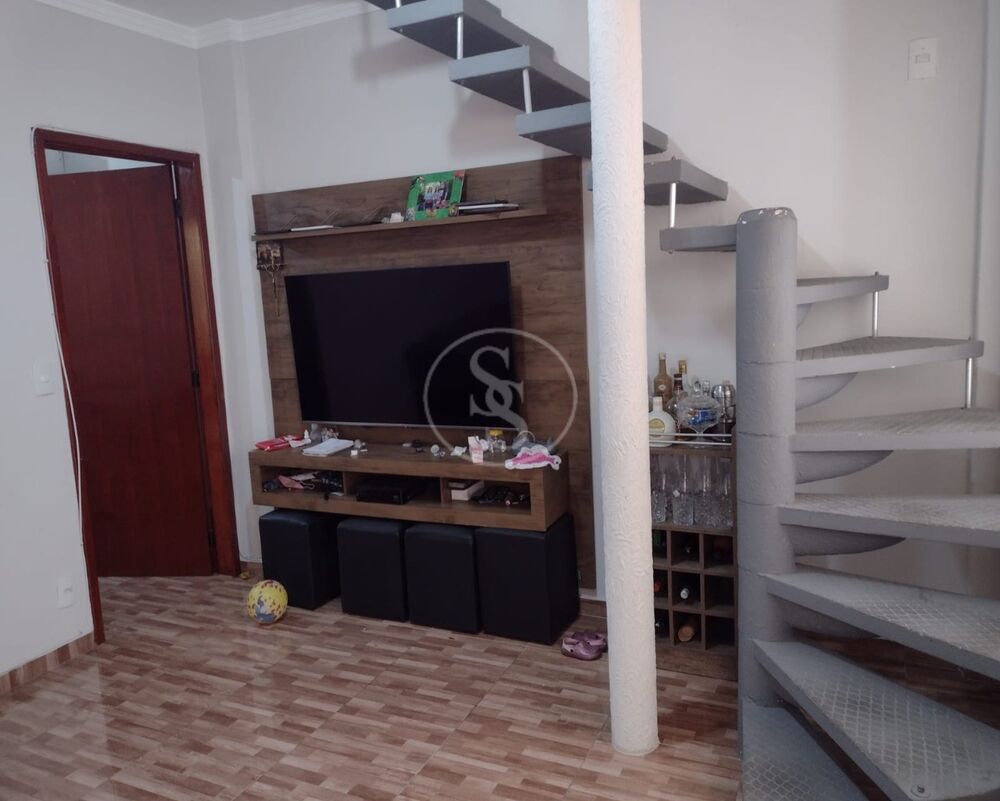 Sobrado à venda com 3 quartos, 111m² - Foto 2