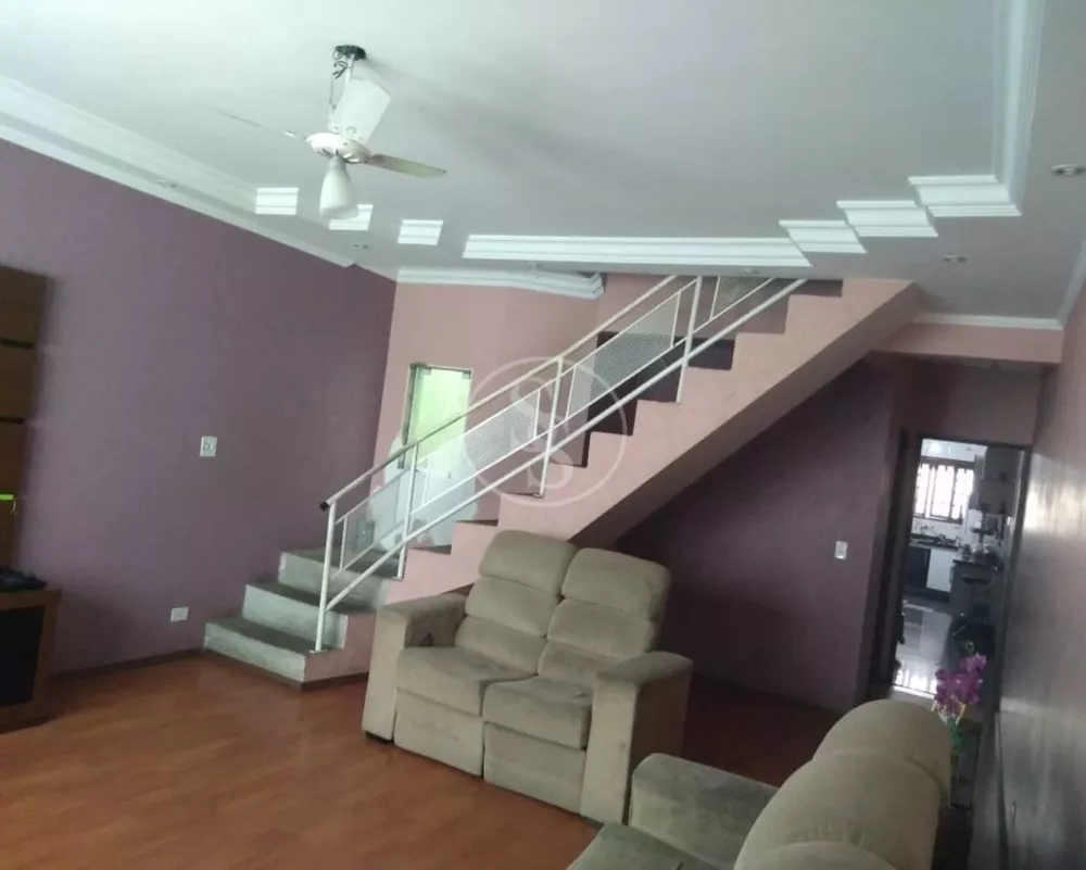 Sobrado à venda com 3 quartos, 335m² - Foto 1