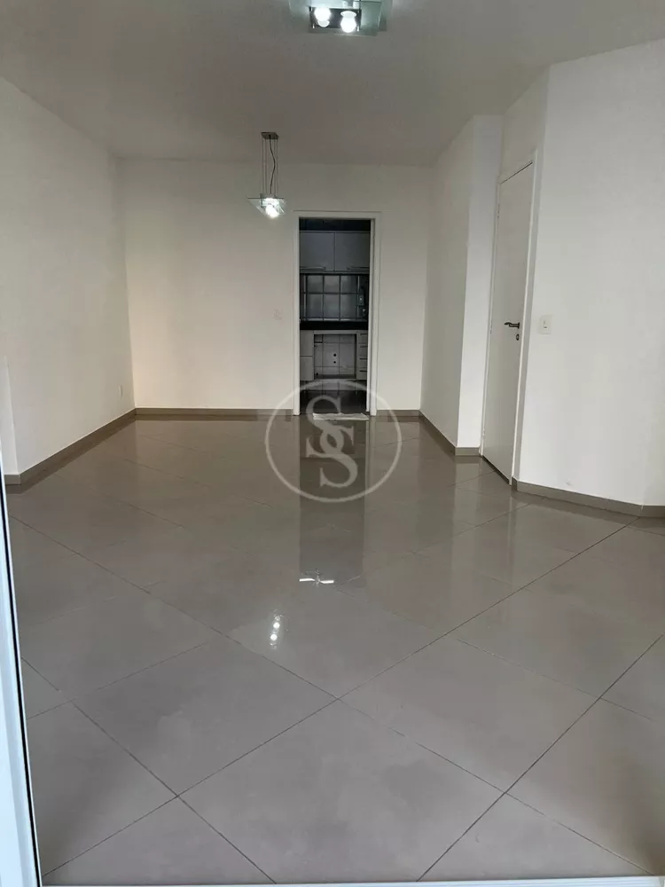 Apartamento à venda com 3 quartos, 107m² - Foto 2