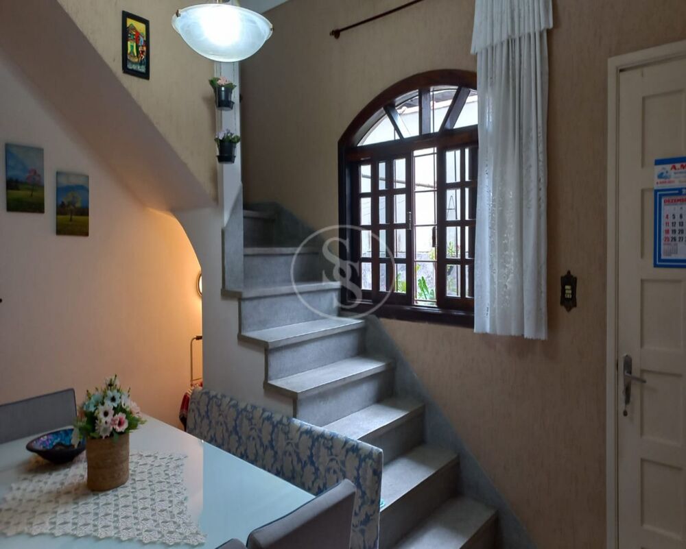 Sobrado à venda com 4 quartos, 226m² - Foto 4