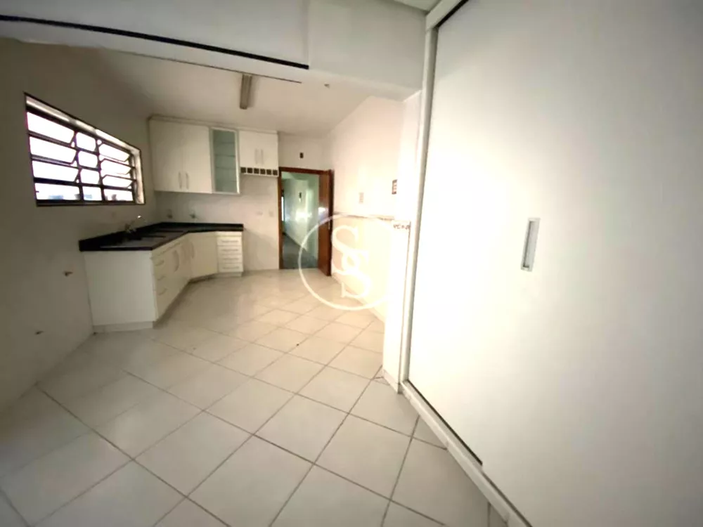 Casa Comercial à venda com 4 quartos, 179m² - Foto 5