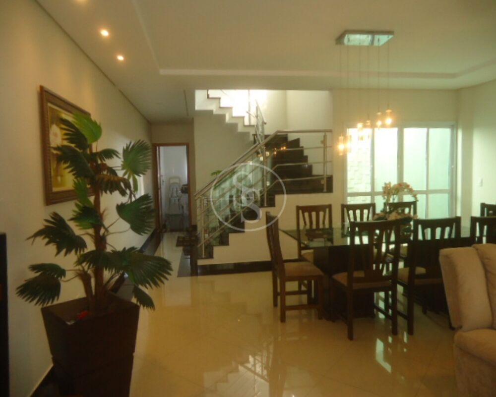Sobrado, 3 quartos, 290 m² - Foto 1