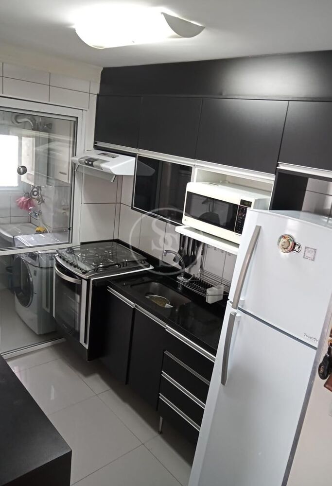 Apartamento à venda com 3 quartos, 60m² - Foto 2