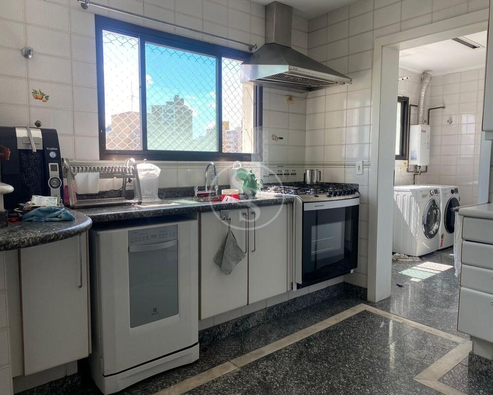 Apartamento, 3 quartos, 226 m² - Foto 2