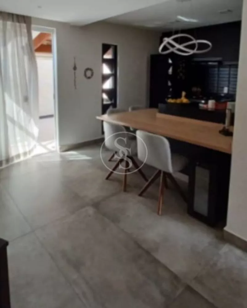 Sobrado à venda com 3 quartos, 103m² - Foto 1