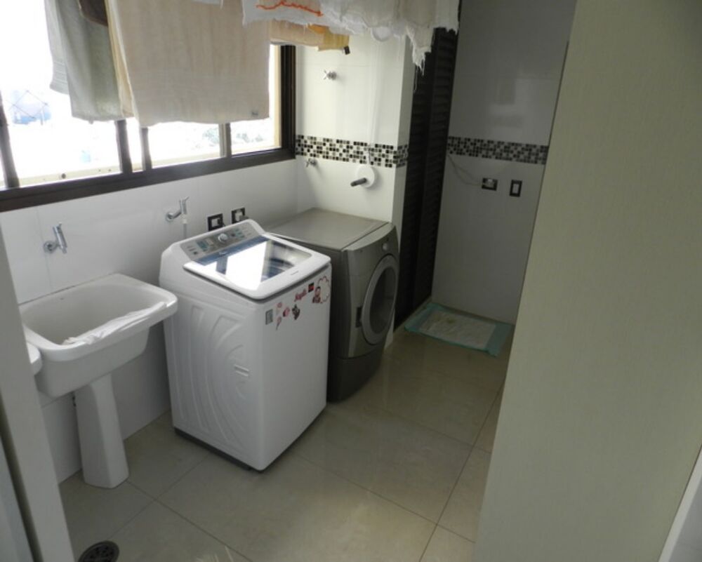 Apartamento, 4 quartos, 240 m² - Foto 2