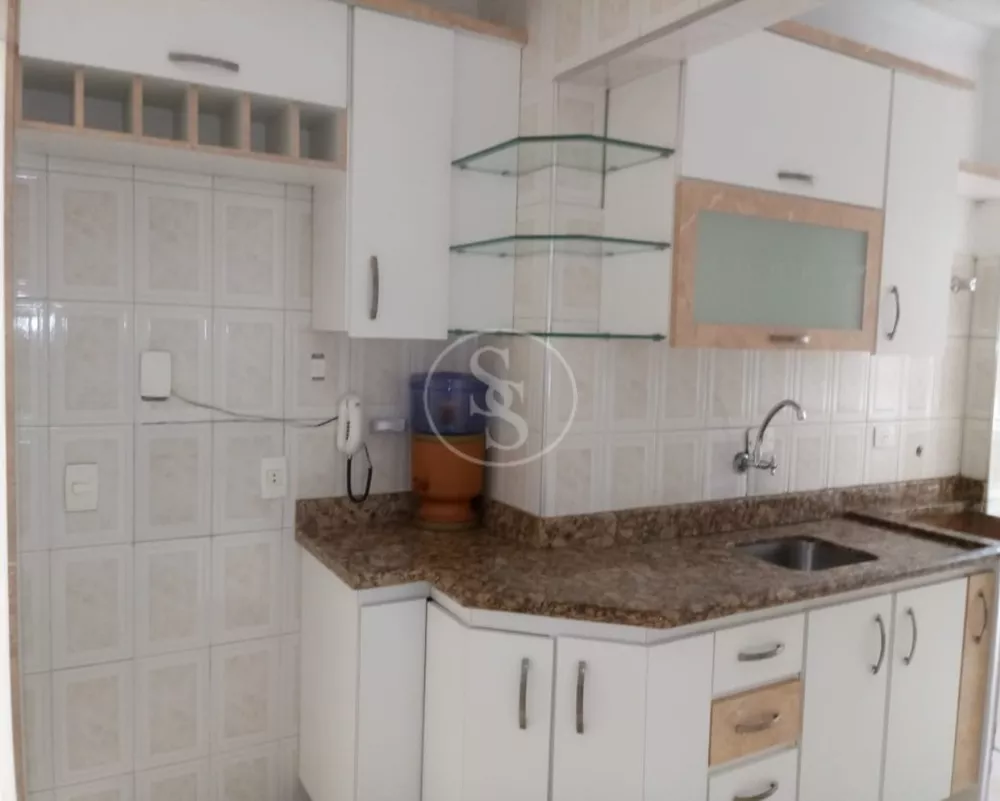 Apartamento à venda com 2 quartos, 70m² - Foto 2