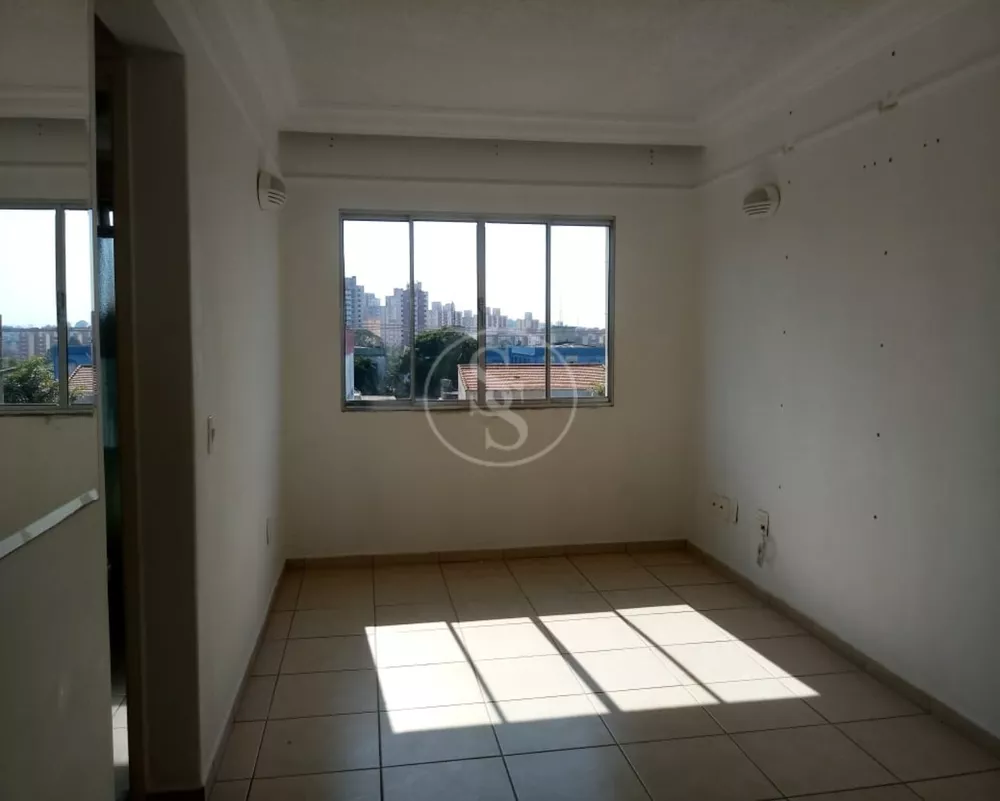 Apartamento à venda com 2 quartos, 70m² - Foto 1