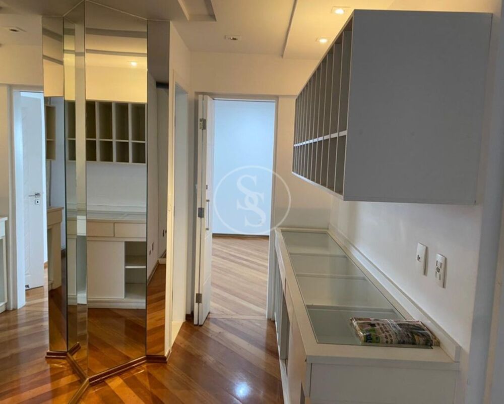 Apartamento, 3 quartos, 240 m² - Foto 1