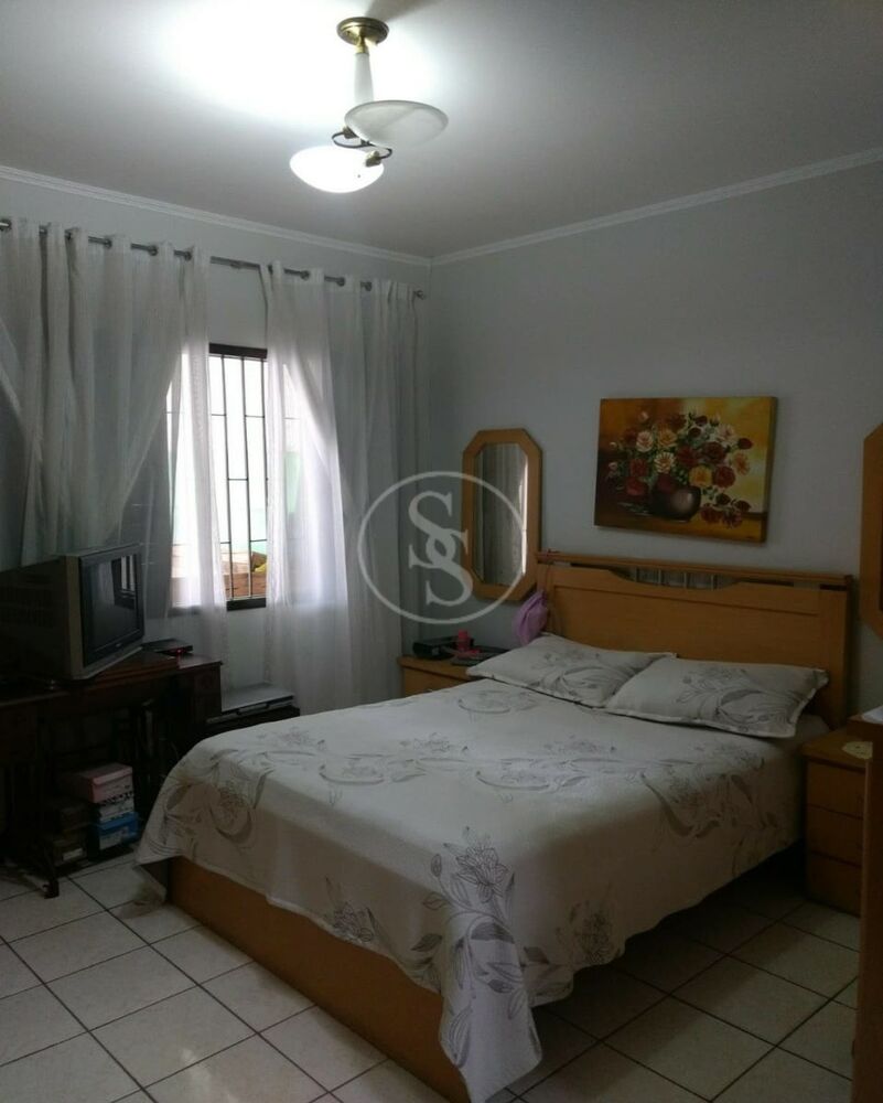 Casa, 3 quartos, 168 m² - Foto 1