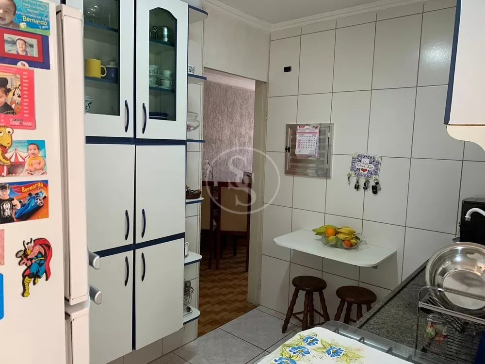 Apartamento à venda com 2 quartos, 70m² - Foto 3