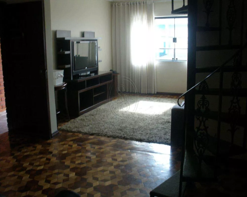 Sobrado à venda com 3 quartos, 230m² - Foto 2