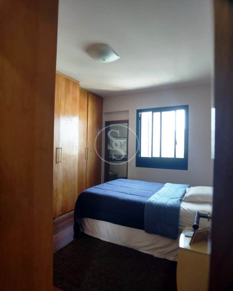 Apartamento à venda com 3 quartos, 135m² - Foto 2