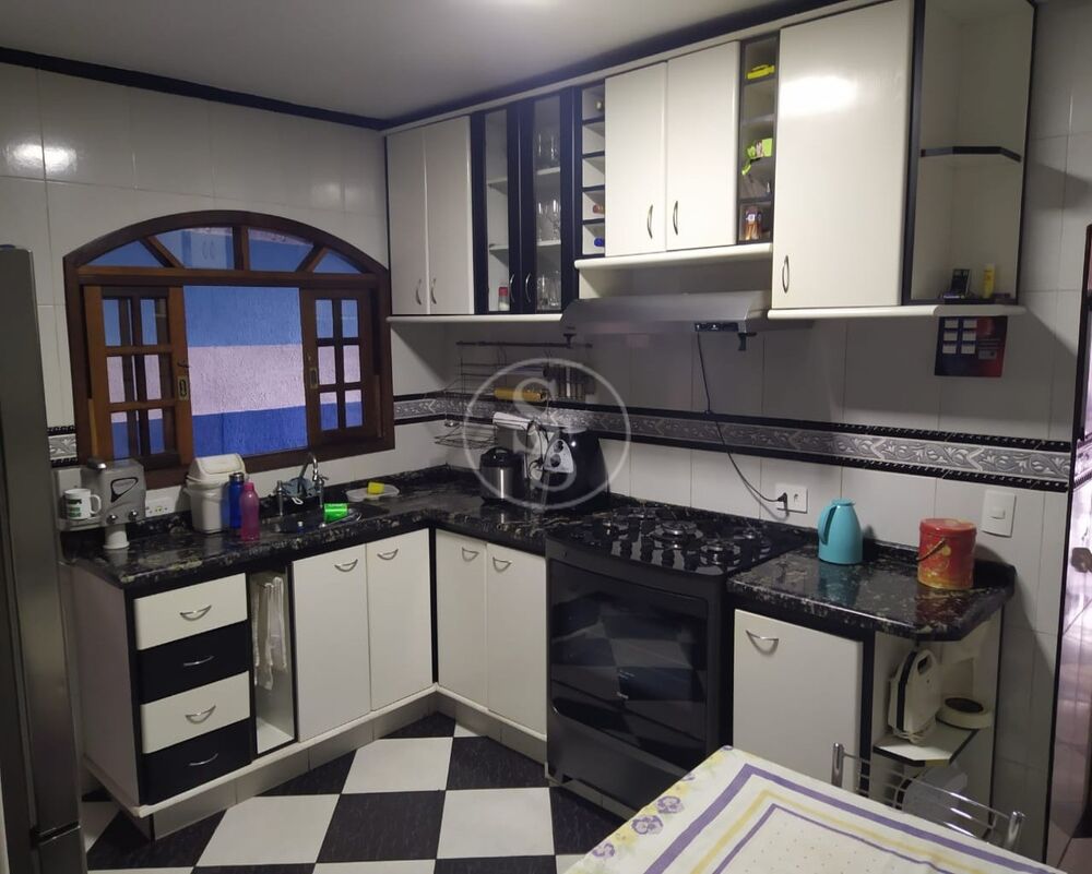 Sobrado à venda com 2 quartos, 286m² - Foto 2
