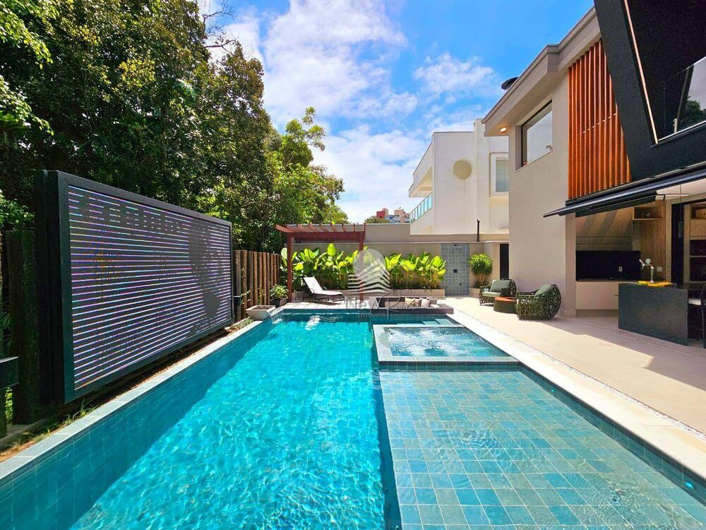 Casa de Condomínio à venda com 5 quartos, 425m² - Foto 4