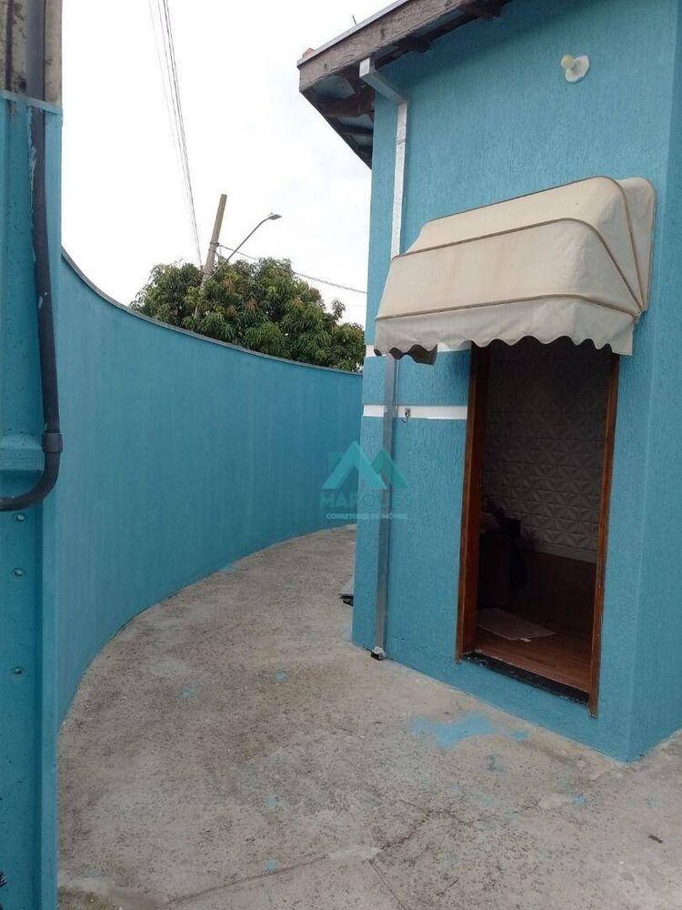 Casa à venda com 2 quartos, 56m² - Foto 1