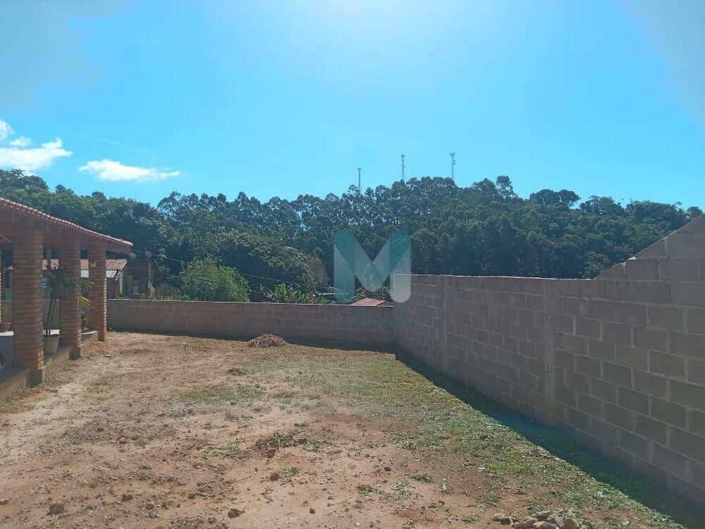 Chácara à venda com 3 quartos, 237m² - Foto 2