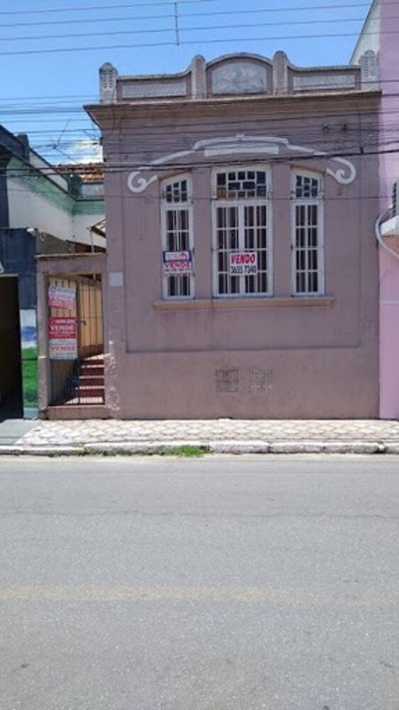 Casa para alugar com 3 quartos, 150m² - Foto 1