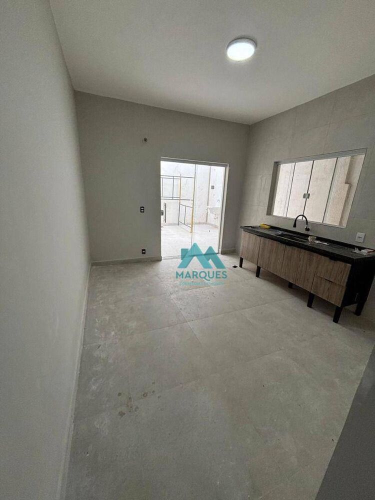 Sobrado, 2 quartos, 200 m² - Foto 1