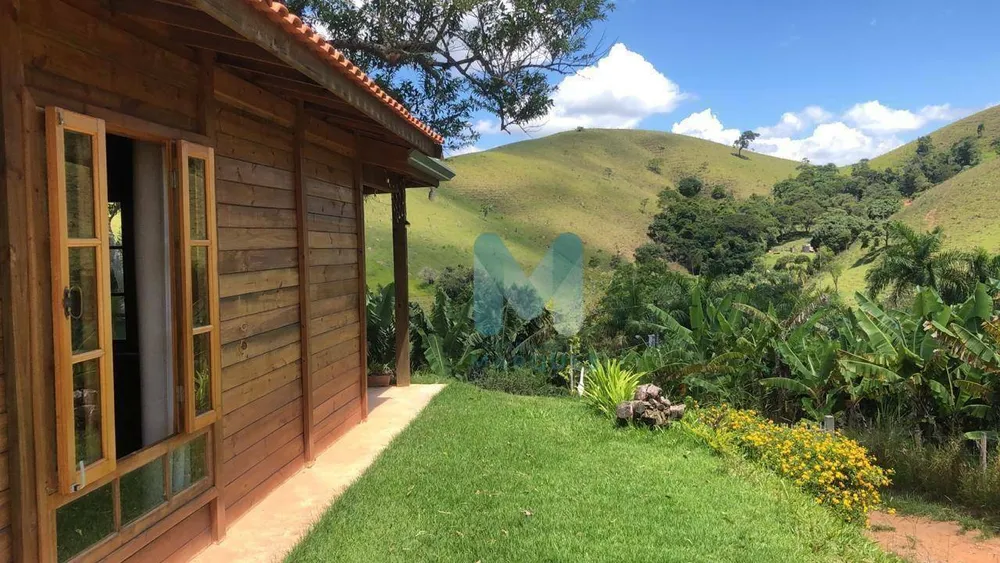 Chácara, 3 quartos, 1500 m² - Foto 1