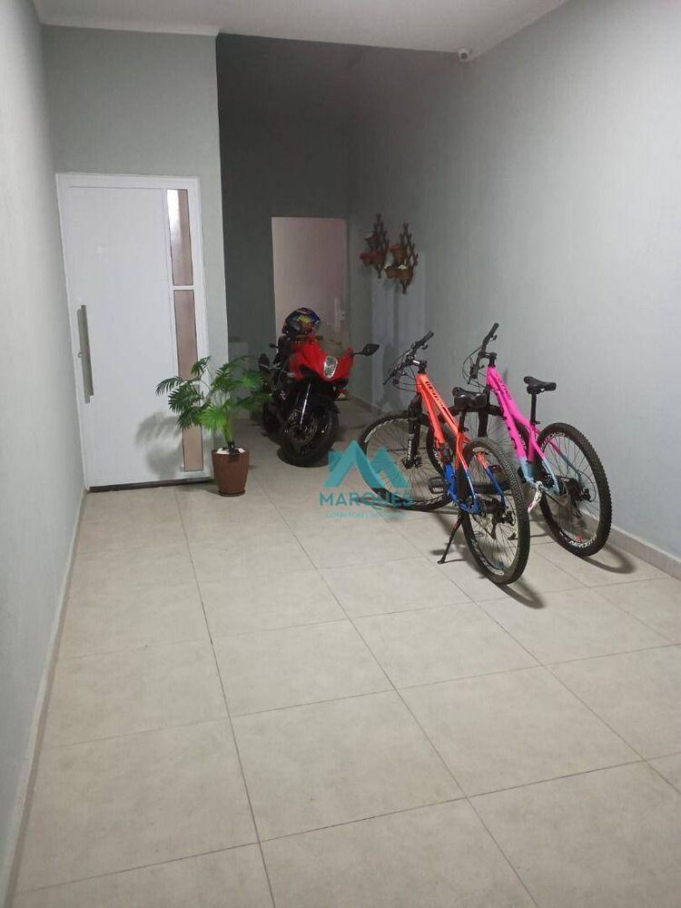 Sobrado, 4 quartos, 211 m² - Foto 1