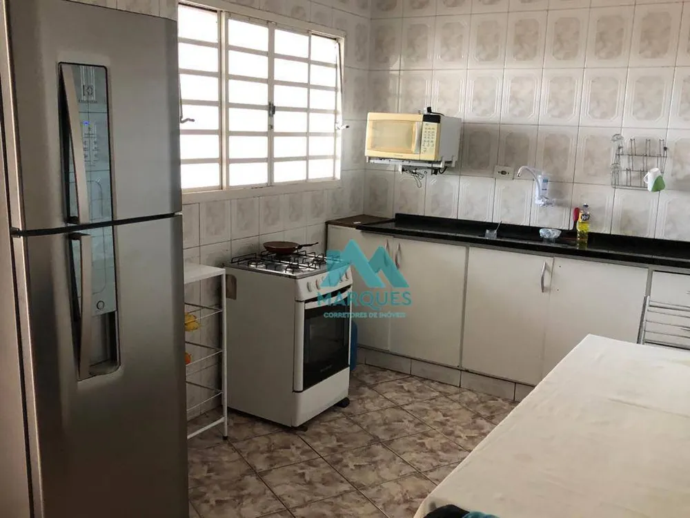 Casa, 2 quartos, 200 m² - Foto 1